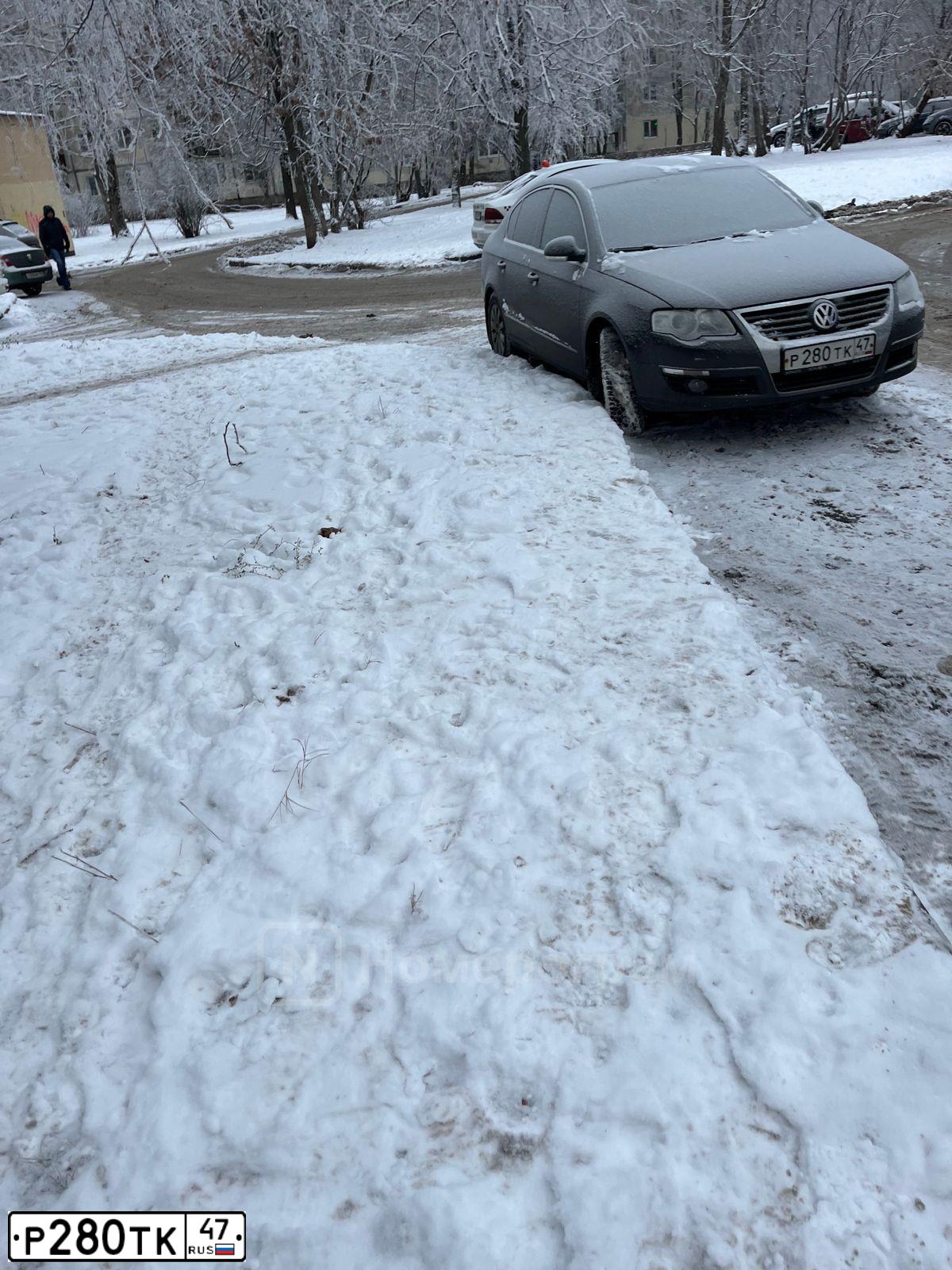 Фото автомобиля VOLKSWAGEN PASSAT, 2008 — госномер Р280ТК47. Цвет: ЧЕРНЫЙ