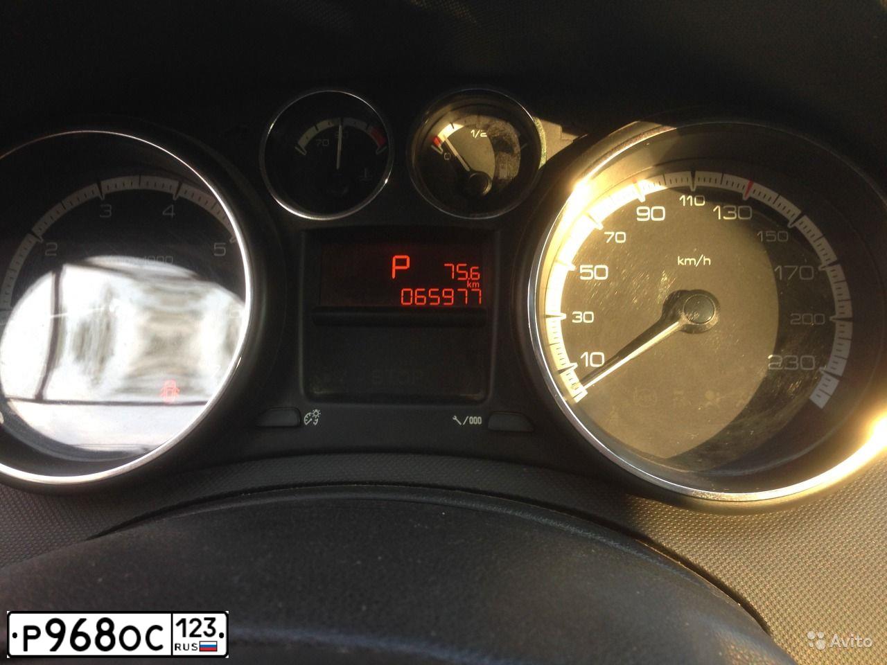 Фото автомобиля PEUGEOT 308, 2011 — госномер Е736ТУ161. Цвет: ТЕМНО-СЕРЫЙ
