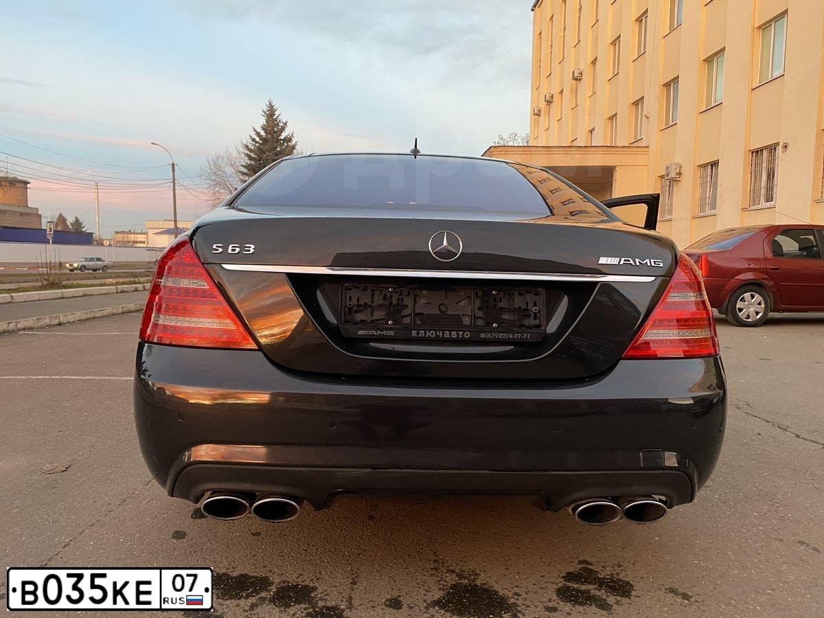 Фото автомобиля MERCEDES S-KLASSE, 2008 — госномер Е885УС790. Цвет: ЧЕРНЫЙ