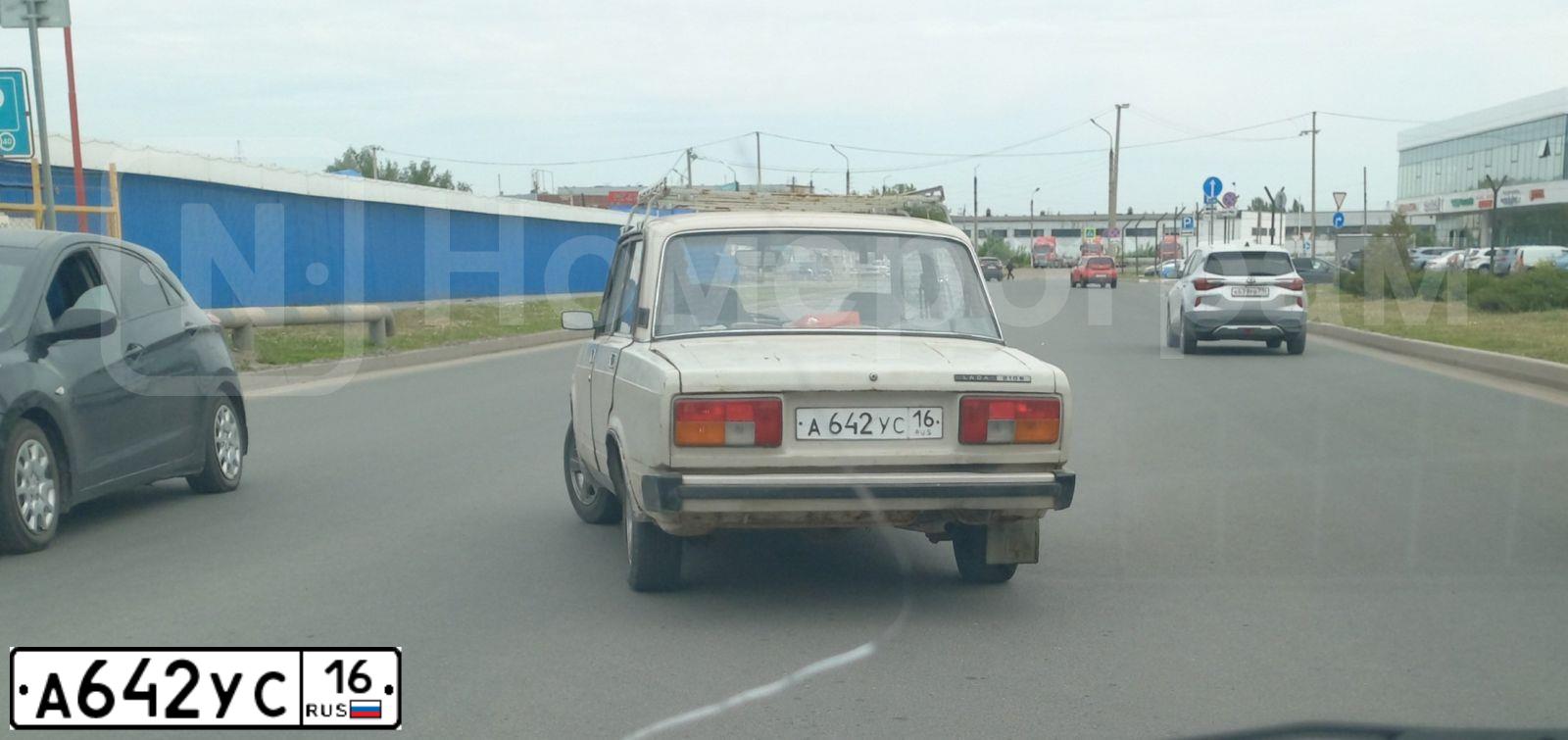 Фото автомобиля LADA 2105, 1995 — госномер А642УС16