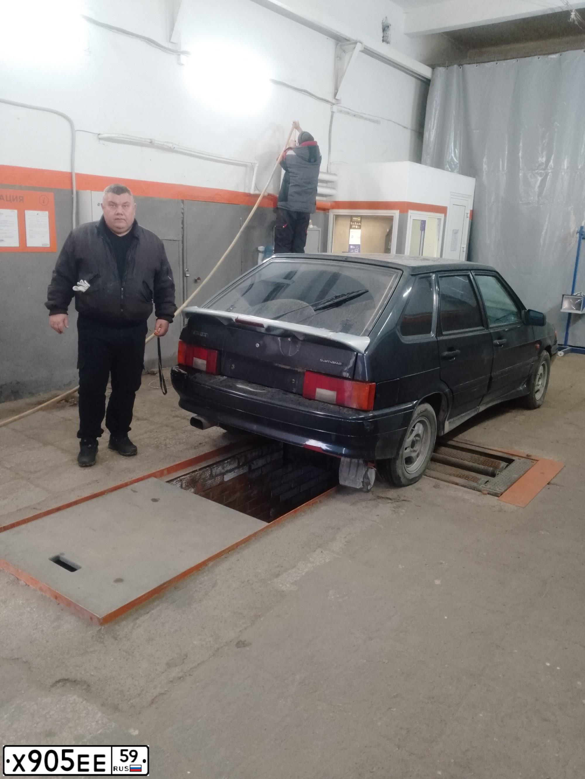 Фото автомобиля LADA 2114, 2006 — госномер С876ТТ18. Цвет: ГРАФИТОВЫЙ МЕТАЛЛИК