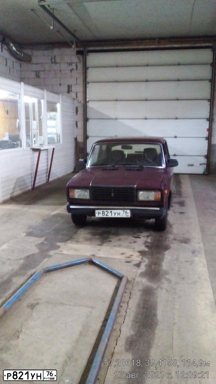Фото автомобиля LADA 2107 LADA, 2007 — госномер Т419АТ05. Цвет: Красный