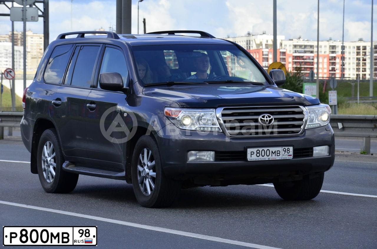 Фото автомобиля KIA SORENTO, 2006 — госномер Р800МВ98. Цвет: ЧЕРНЫЙ