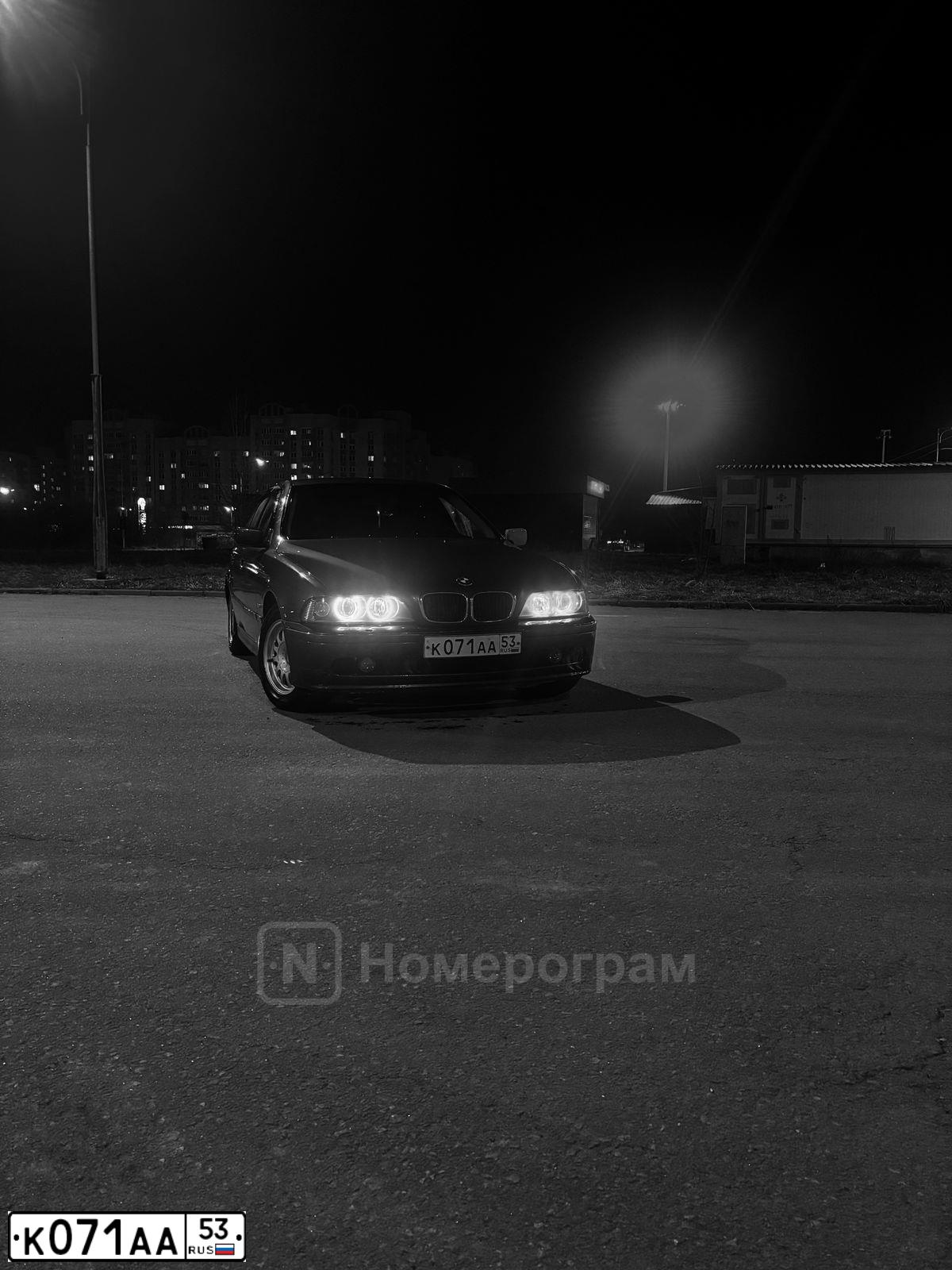 Фото автомобиля BMW SERIE 5, 2000 — госномер В106ОС35. Цвет: ТЕМНО-СЕРЫЙ