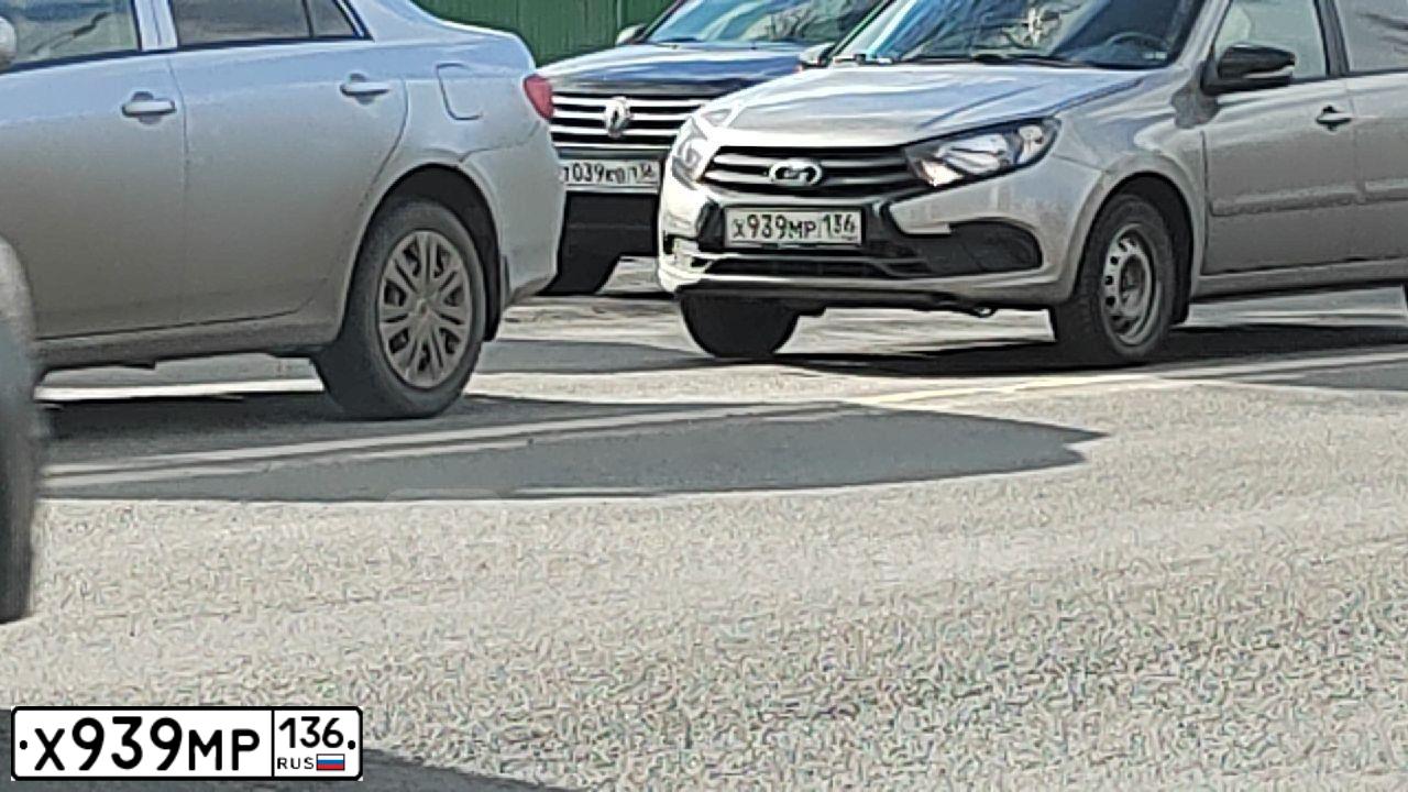 Фото автомобиля LADA GRANTA 219040, 2022 — госномер Х939МР136. Цвет: СЕРЫЙ