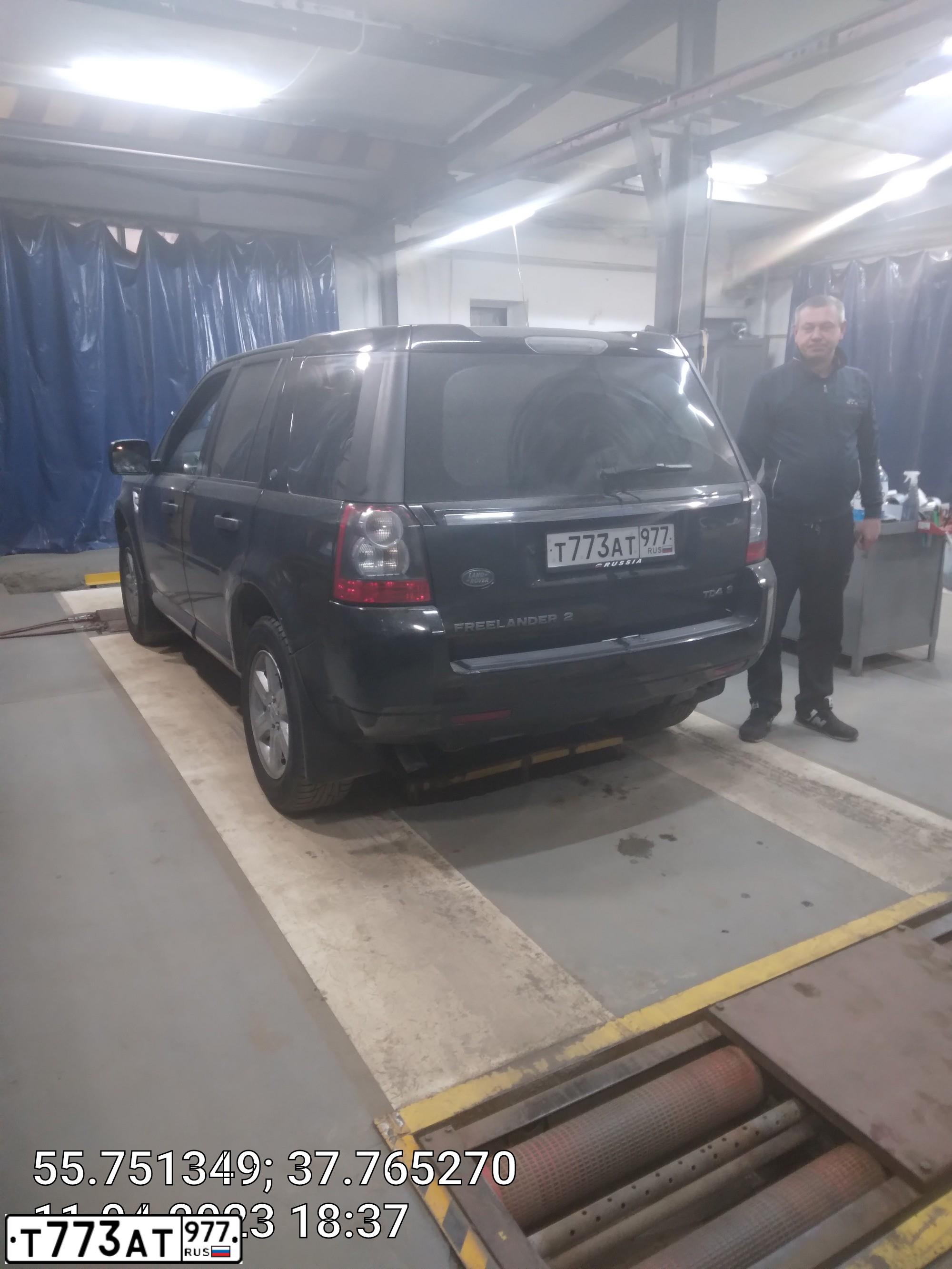 Фото автомобиля LANDROVER FREELANDER, 2010 — госномер Т773АТ977. Цвет: ЧЕРНЫЙ