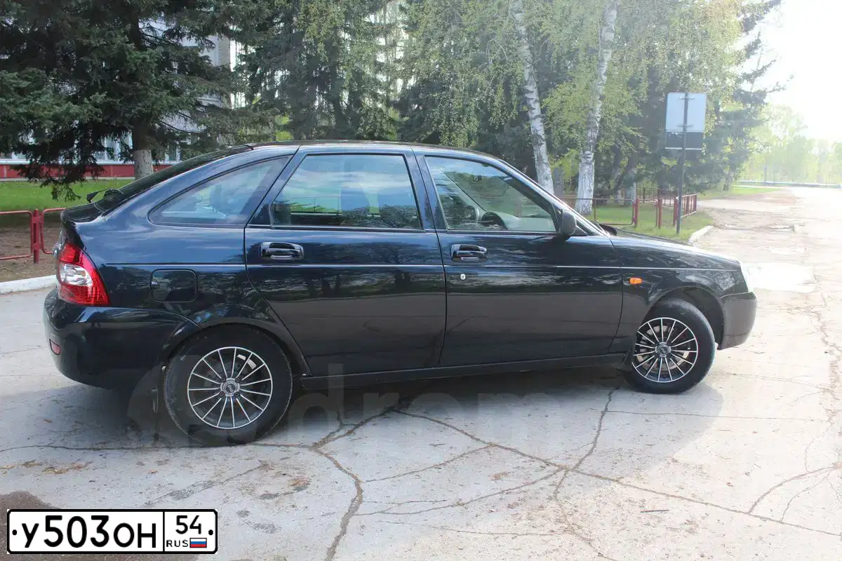 Фото автомобиля LADA 2172 PRIORA, 2008 — госномер В473ВН136. Цвет: СЕРЕБРИСТЫЙ