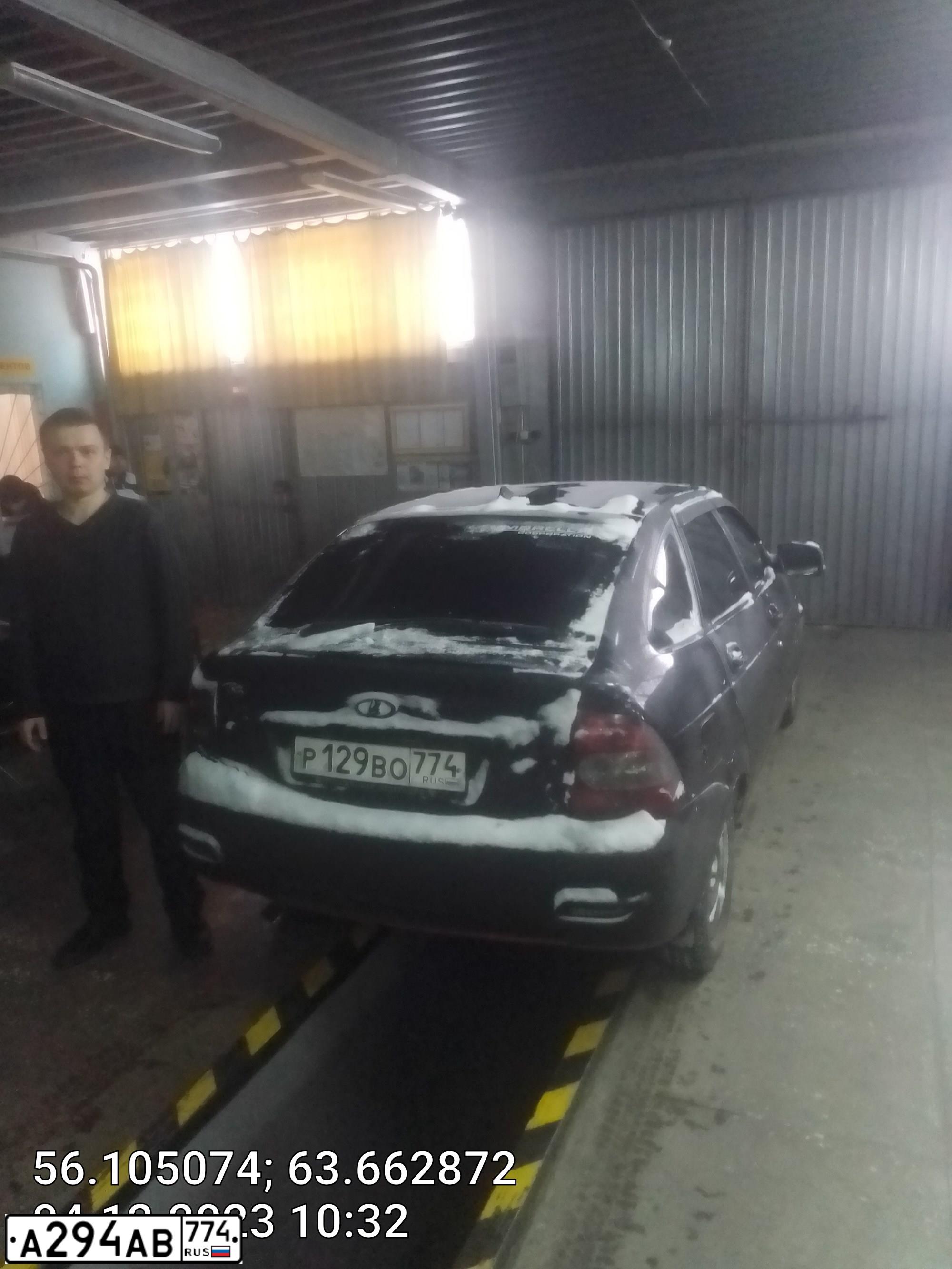 Фото автомобиля LADA 2172 PRIORA, 2008 — госномер В766АВ134. Цвет: СИНЕ- ЧЕРНЫЙ