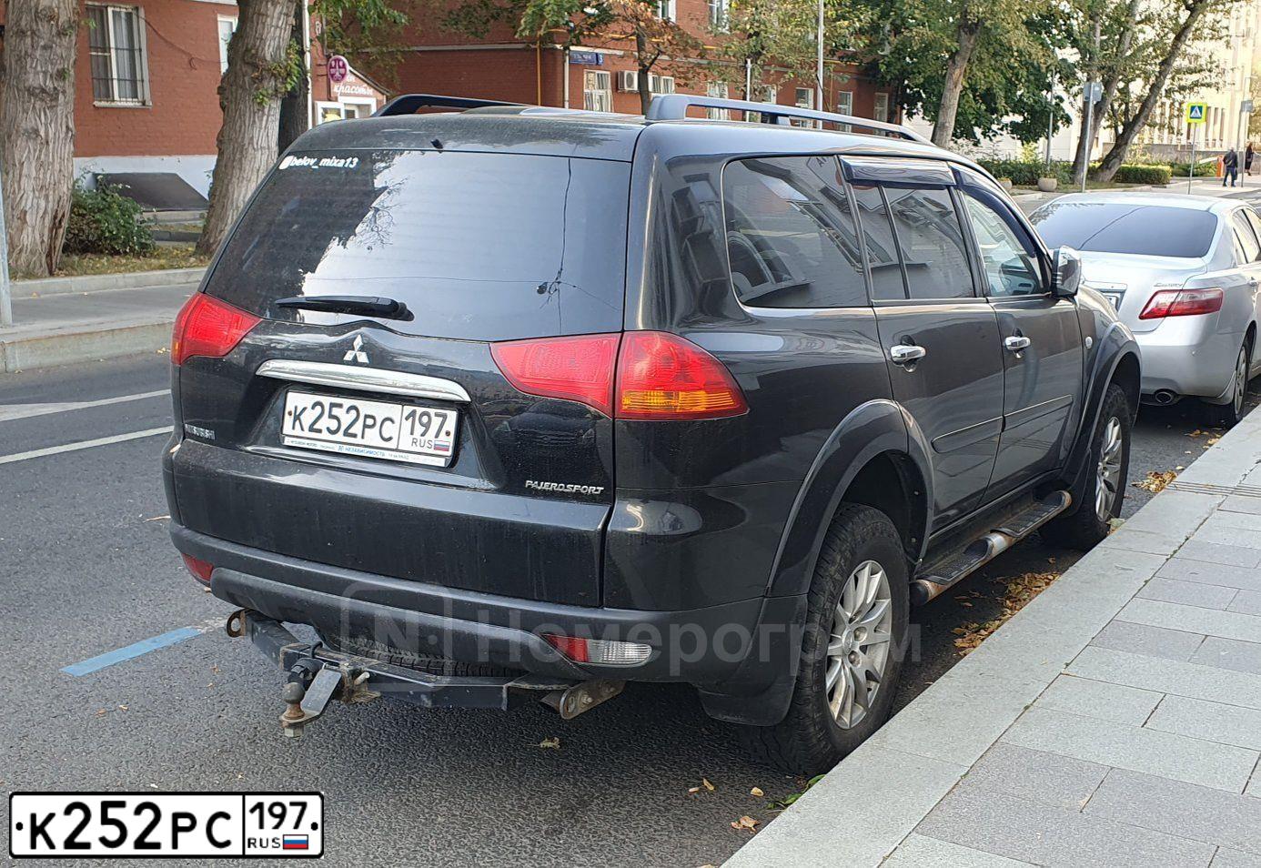 Фото автомобиля MITSUBISHI PAJERO SPORT, 2011 — госномер К252РС197. Цвет: ЧЕРНЫЙ