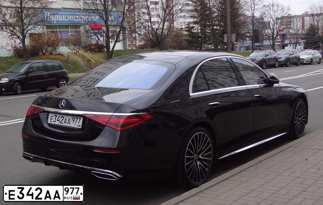 Фото автомобиля МЕРСЕДЕС-БЕНЦ S 350 D 4MATIC, 2021 — госномер С577МТ797. Цвет: ЧЕРНЫЙ