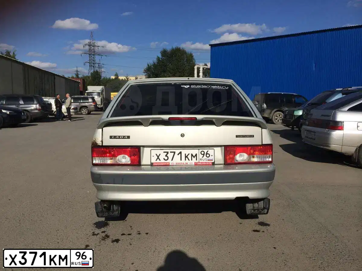 Фото автомобиля LADA 2114, 2005 — госномер Т663КУ196. Цвет: СВЕТЛО-СЕРЫЙ