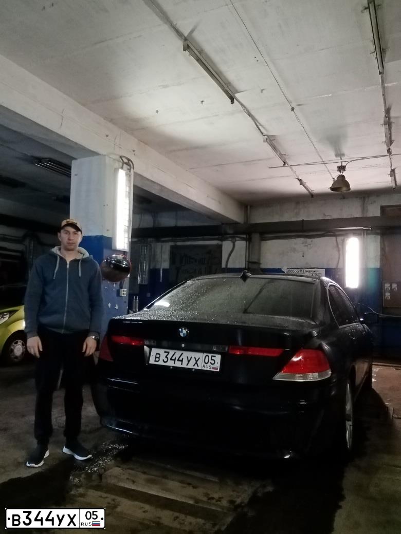 Фото автомобиля BMW 735, 2003 — госномер Е448УС69. Цвет: ЧЕРНЫЙ