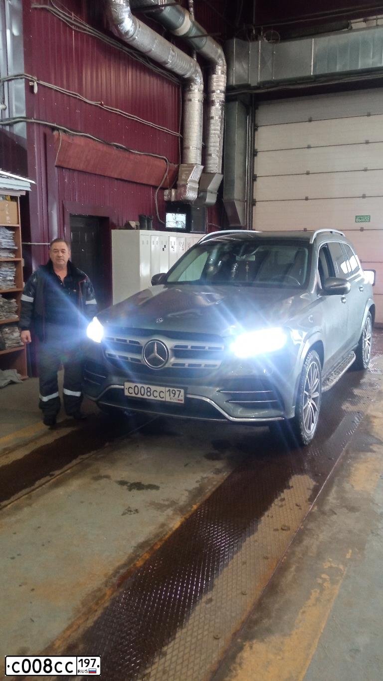 Фото автомобиля MERCEDES GLS-KLASSE, 2019 — госномер Р114РМ797. Цвет: СЕРЫЙ