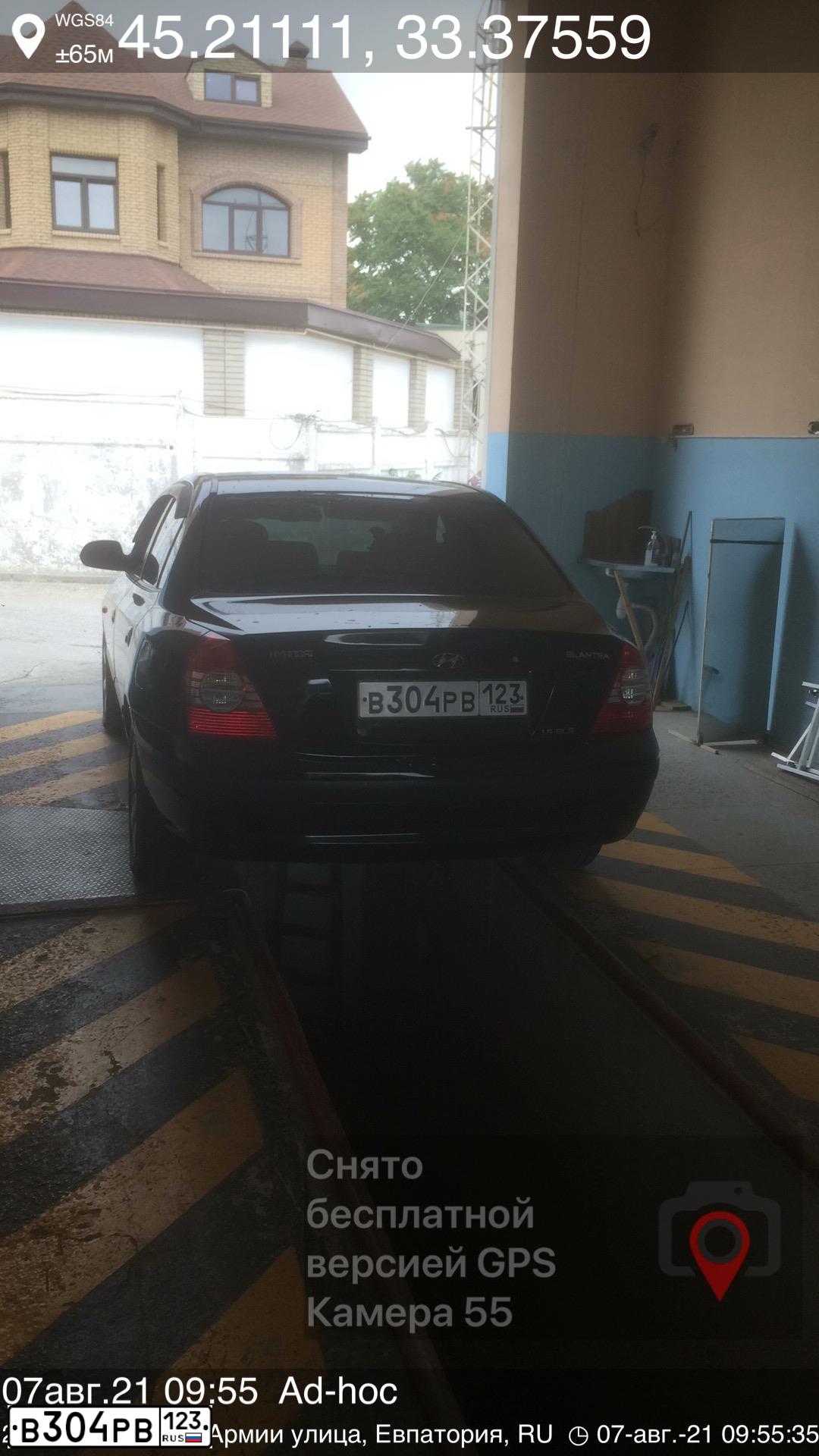 Фото автомобиля HYUNDAI ELANTRA, 2005 — госномер В888АЕ93. Цвет: ЧЕРНЫЙ