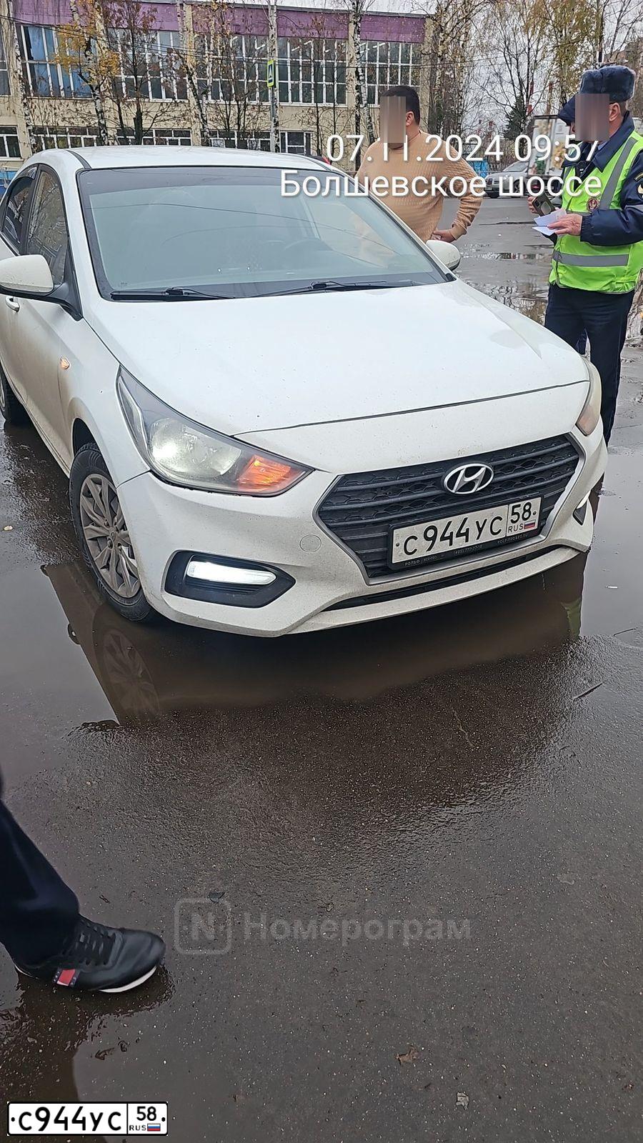 Фото автомобиля HYUNDAI SOLARIS, 2017 — госномер Н771АС164. Цвет: Белый