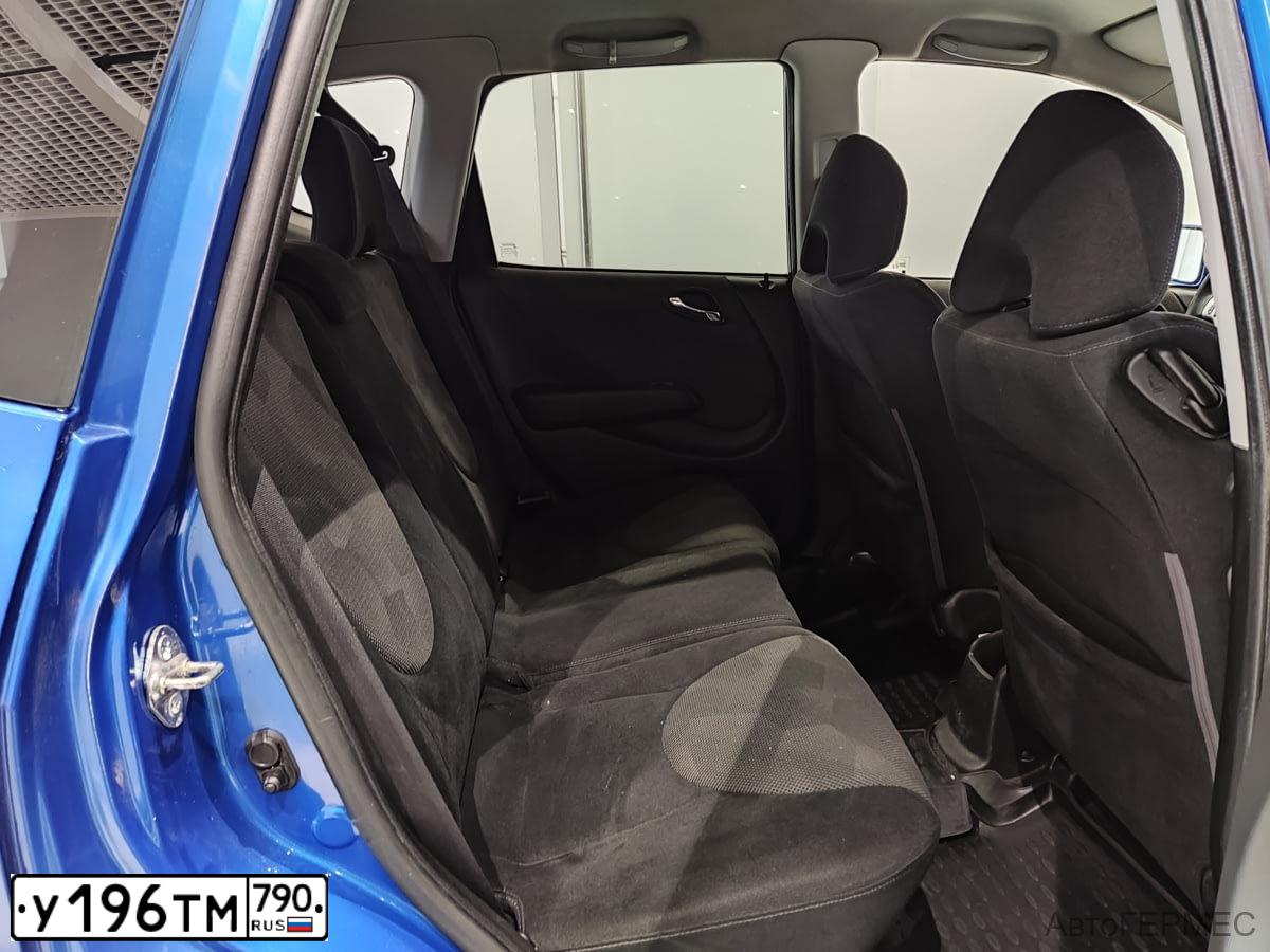 Фото автомобиля HONDA JAZZ, 2008 — госномер Р121СН150. Цвет: синий