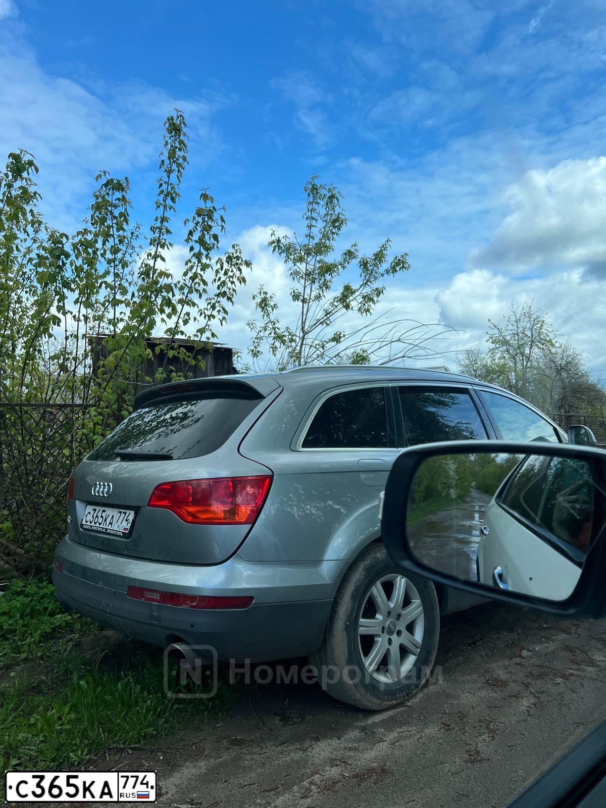 Фото автомобиля AUDI Q7, 2006 — госномер С365КА774. Цвет: СЕРЫЙ