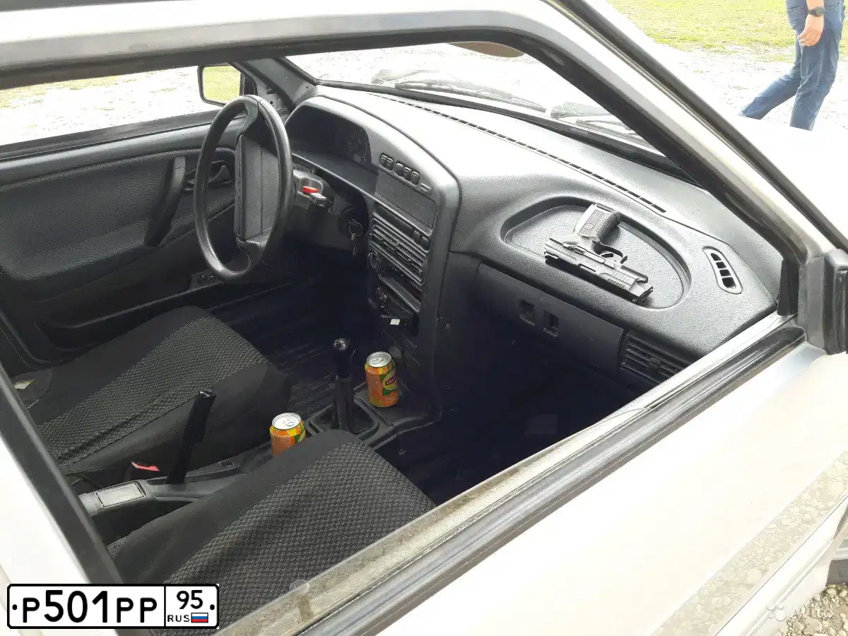 Фото автомобиля LADA 2114 SAMARA, 2005 — госномер В068ХК64. Цвет: СВЕТЛО СЕРЕБ МЕТАЛЛ
