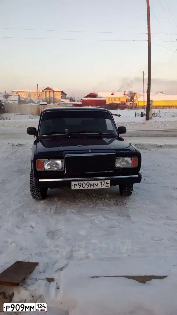 Фото автомобиля LADA 2108 SAMARA, 1990 — госномер Р909ММ124. Цвет: СИНИЙ