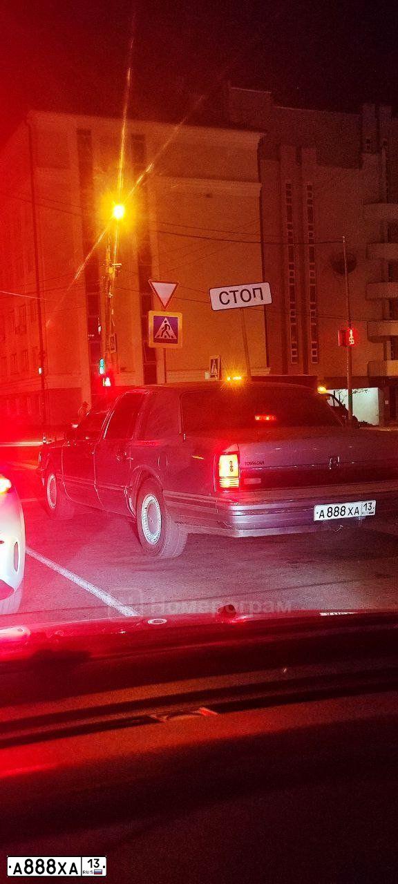 Фото автомобиля LADA 2107, 2003 — госномер А888ХА13. Цвет: сине-зеленый