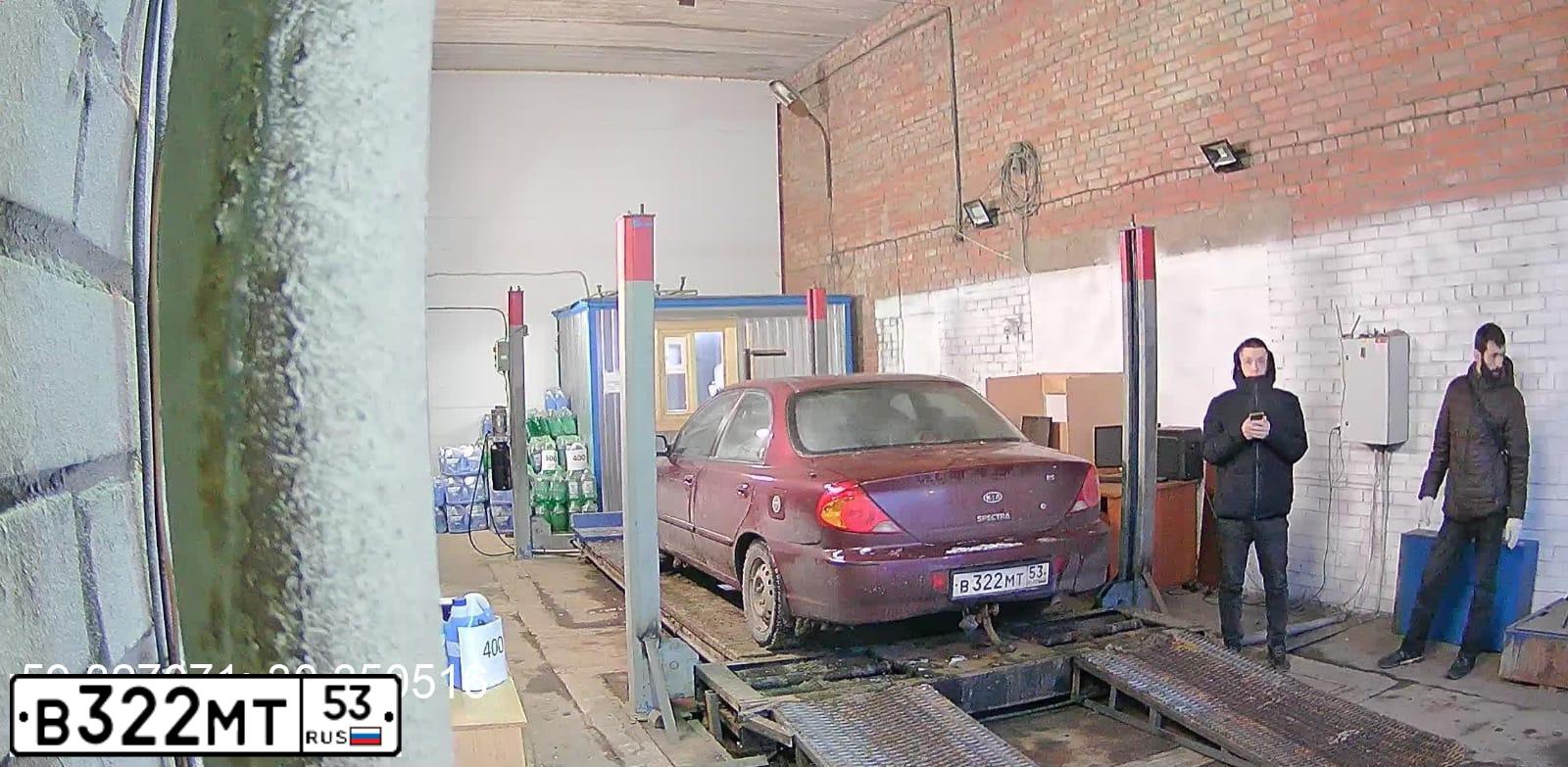 Фото автомобиля KIA SPECTRA, 2007 — госномер В322МТ53. Цвет: Красный