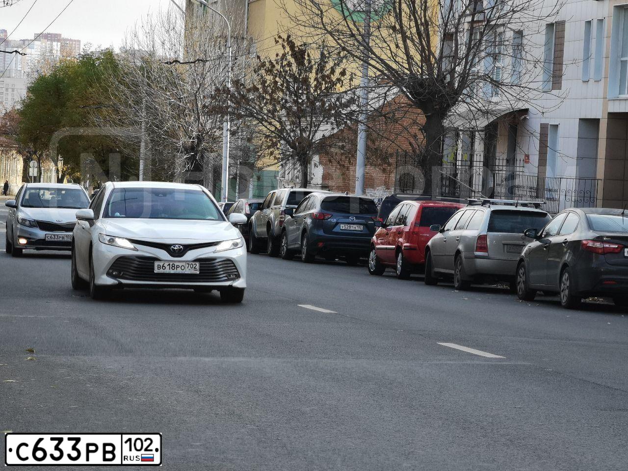 Фото автомобиля KIA RIO, 2015 — госномер С633РВ102. Цвет: Серебристый