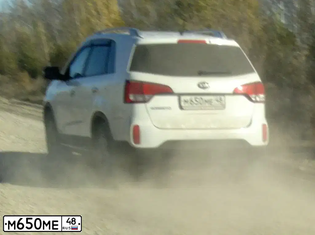 Фото автомобиля KIA SORENTO, 2014 — госномер О600УУ68. Цвет: Белый