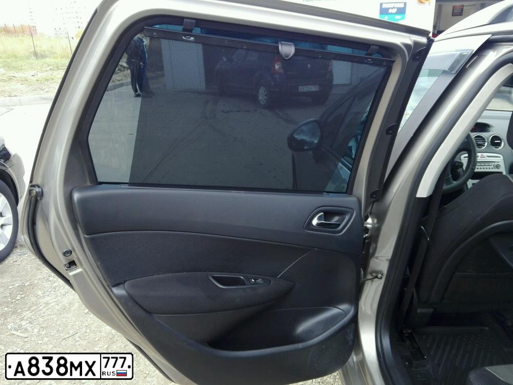Фото автомобиля PEUGEOT 308, 2011 — госномер Е790ВС180. Цвет: СЕРО-БЕЖЕВЫЙ