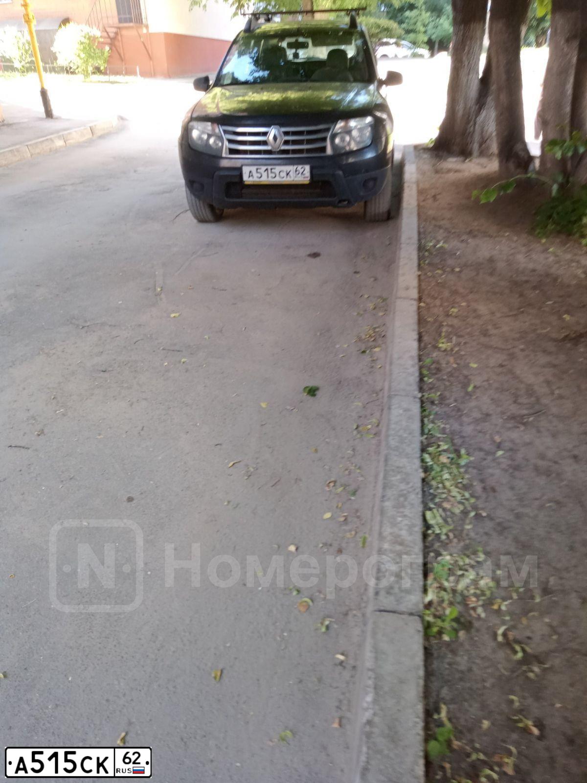 Фото автомобиля RENAULT DUSTER, 2014 — госномер А515СК62. Цвет: ЧЕРНЫЙ