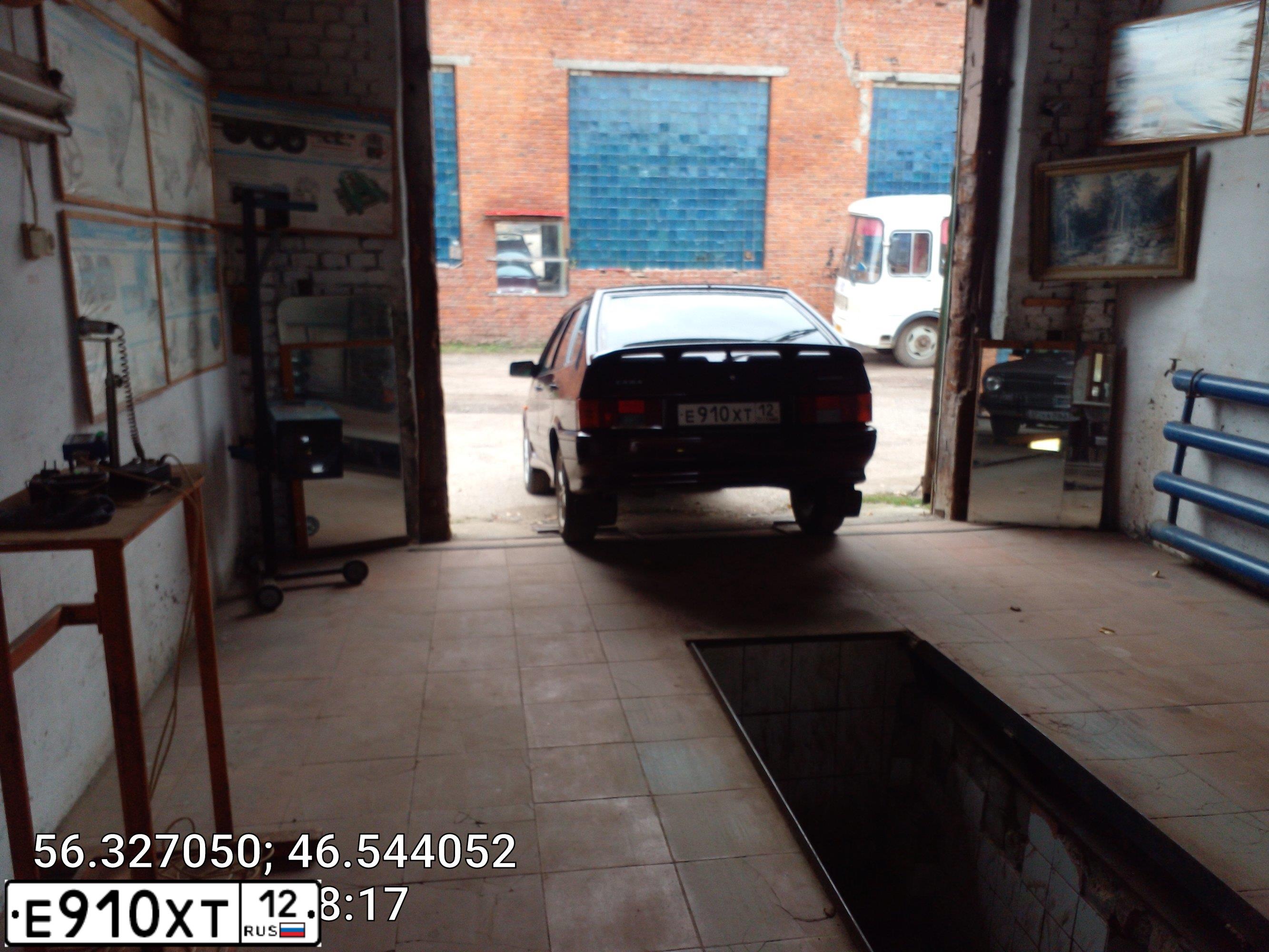 Фото автомобиля LADA 2114 SAMARA, 2011 — госномер Е910ХТ12. Цвет: ТЕМНО-ВИШНЕВЫЙ