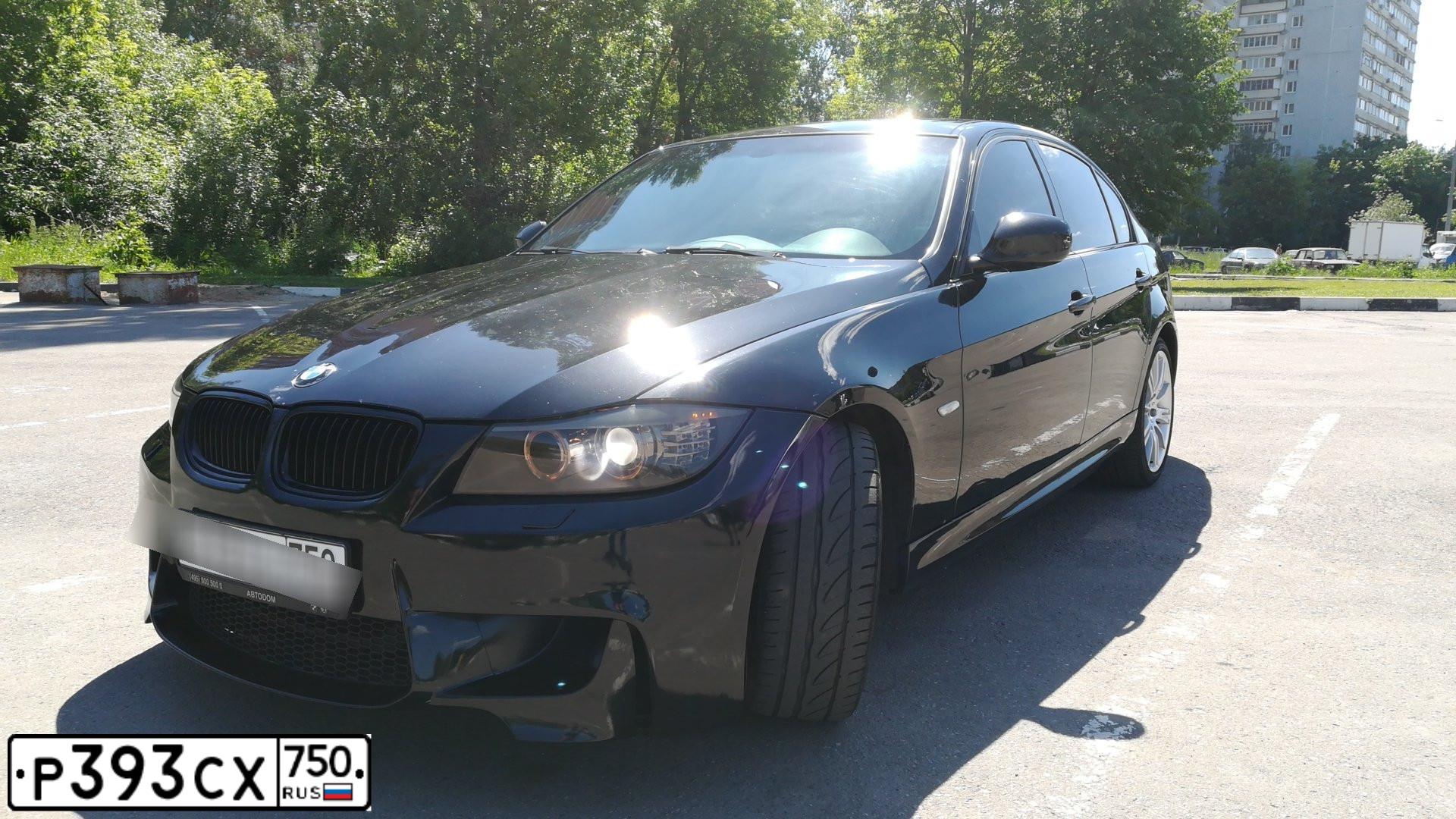 Фото автомобиля BMW 325, 2010 — госномер В371ЕЕ550. Цвет: ЧЕРНЫЙ