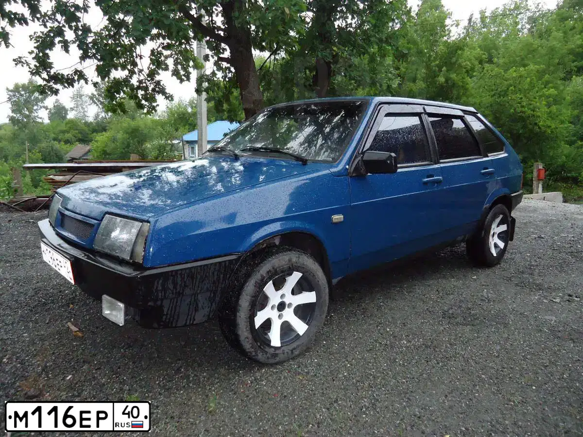 Фото автомобиля VOLKSWAGEN GOLF, 1999 — госномер К778УК40. Цвет: ЧЕРНЫЙ