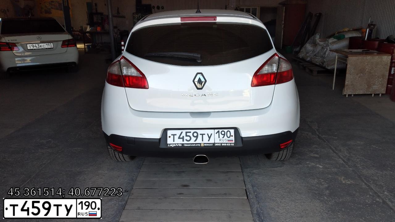 Фото автомобиля RENAULT MEGANE, 2012 — госномер У390НТ193. Цвет: Белый