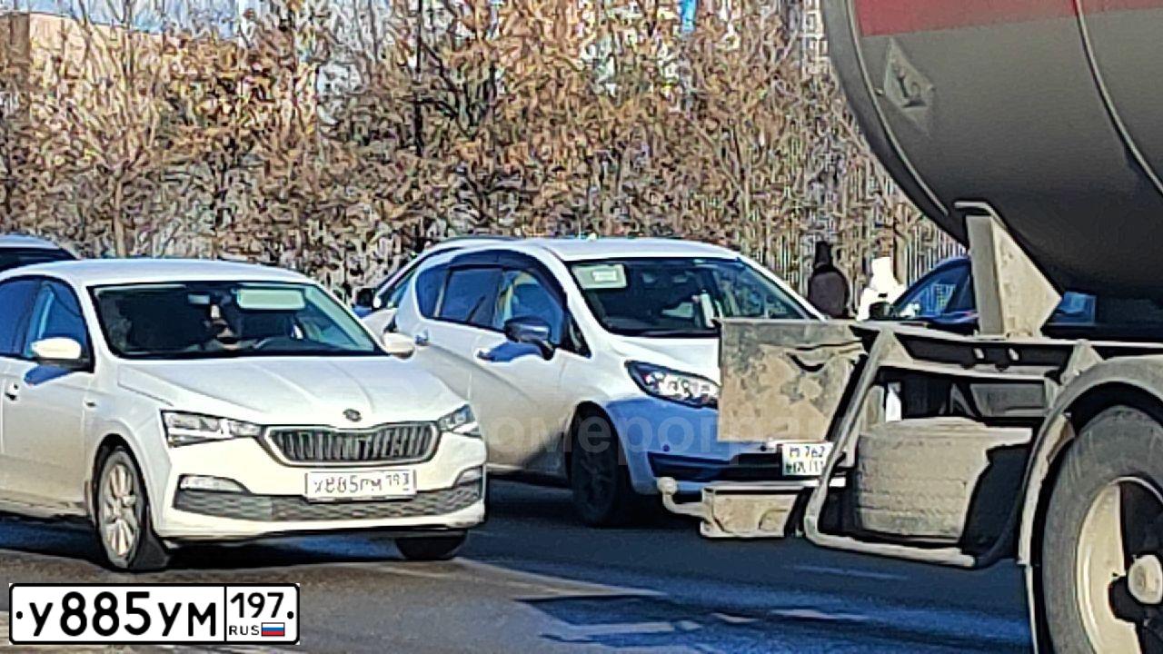 Фото автомобиля OPEL ZAFIRA, 2012 — госномер У885УМ197. Цвет: СЕРЫЙ ТЕМНЫЙ