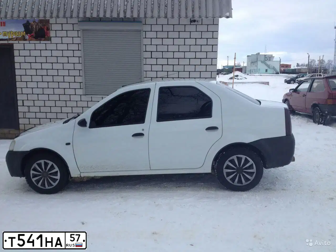 Фото автомобиля RENAULT LOGAN, 2007 — госномер Т541НА57. Цвет: Белый