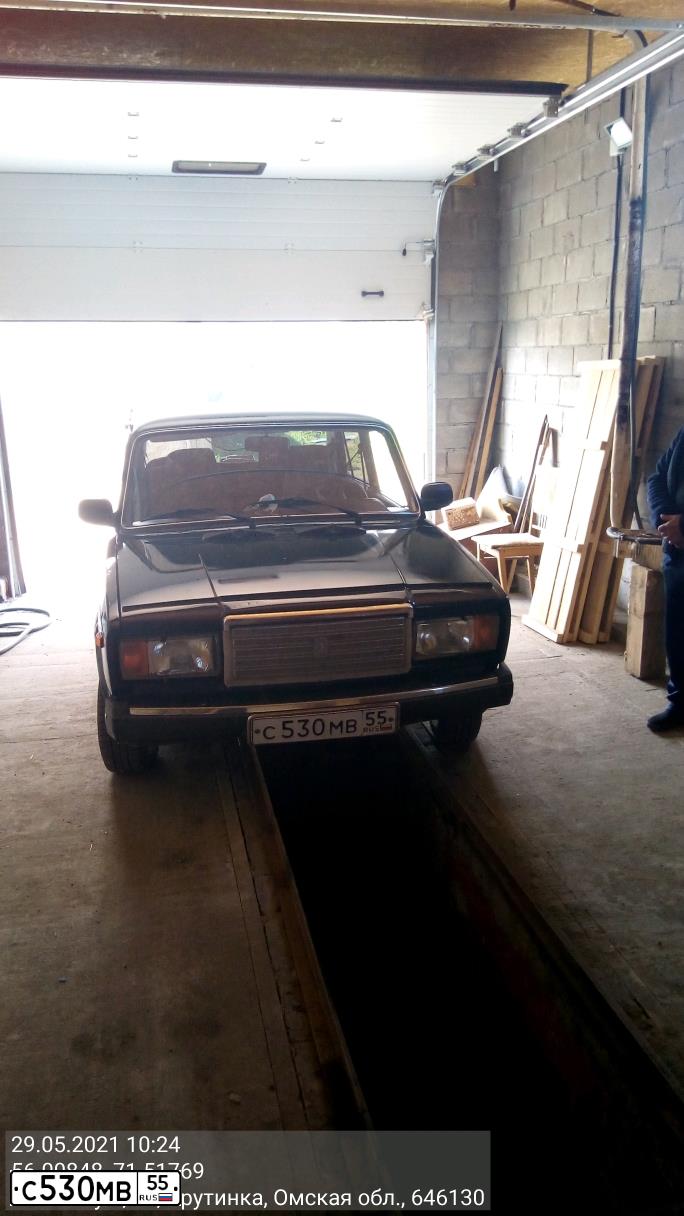 Фото автомобиля LADA 2107, 2007 — госномер С530МВ55. Цвет: ТЕМНО-ЗЕЛЕНЫЙ