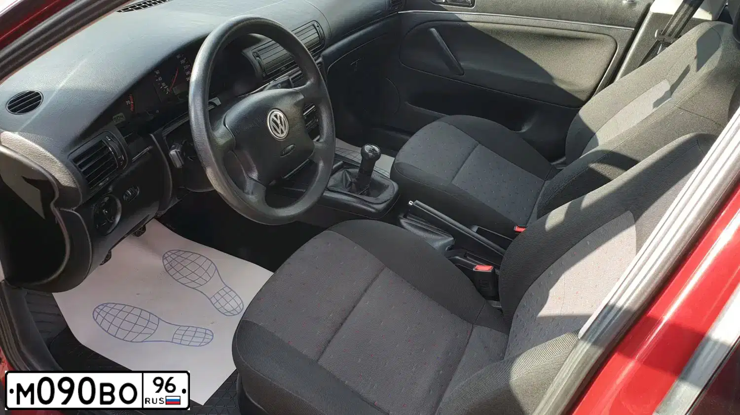 Фото автомобиля VOLKSWAGEN PASSAT, 1998 — госномер М090ВО96
