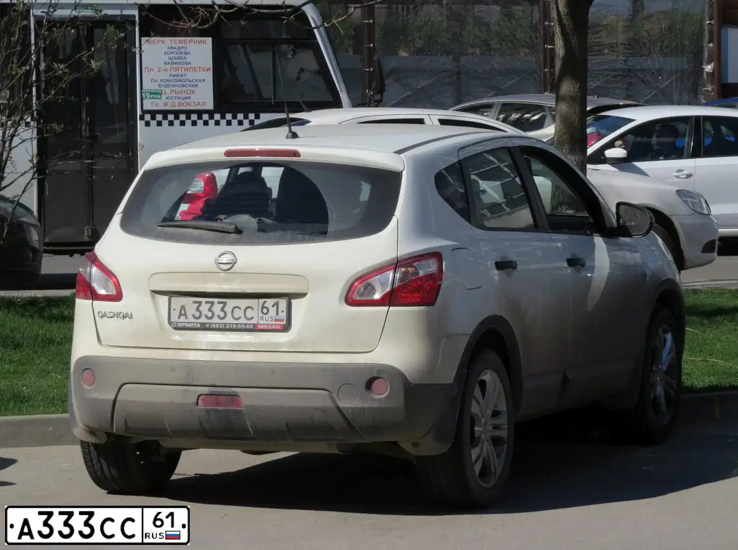 Фото автомобиля NISSAN QASHQAI, 2012 — госномер А333СС61. Цвет: Белый