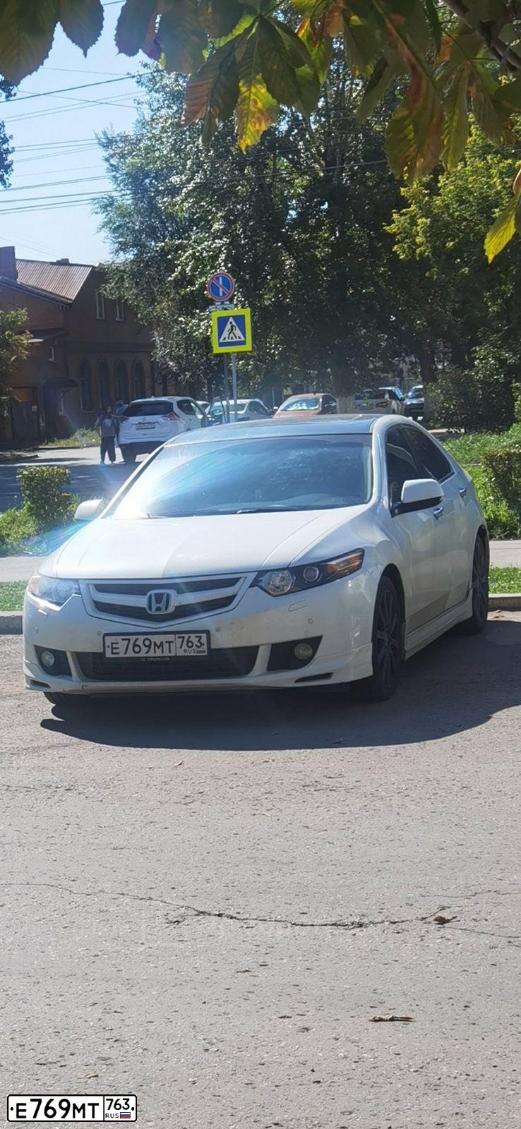 Фото автомобиля HONDA ACCORD, 2008 — госномер М444ММ58. Цвет: БЕЛЫЙ