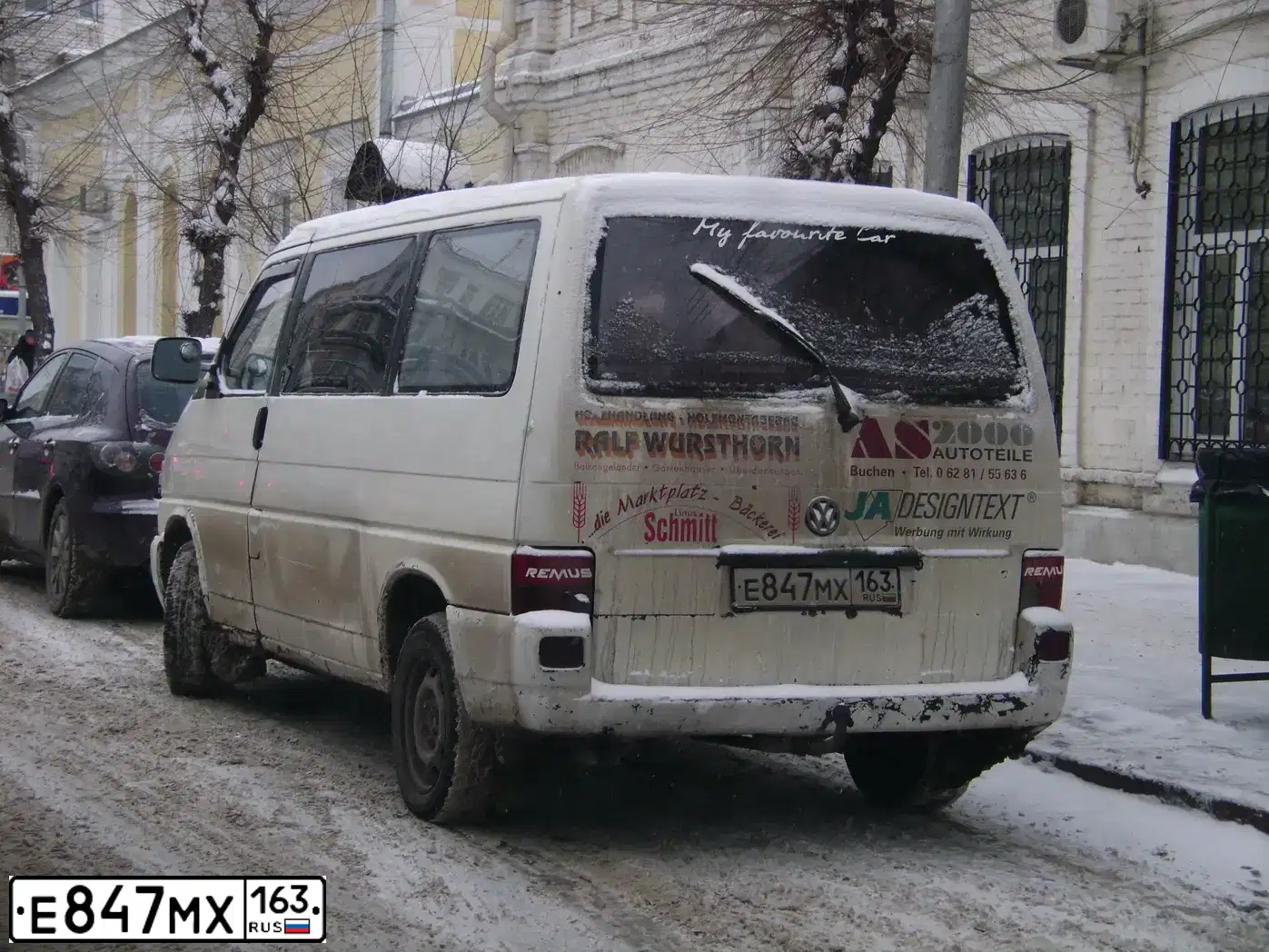 Фото автомобиля VOLKSWAGEN TRANSPORTER, 1996 — госномер Е847МХ163. Цвет: БЕЛЫЙ