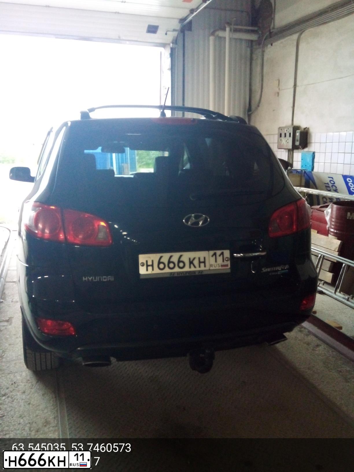Фото автомобиля HYUNDAI SANTA FE, 2007 — госномер Н666КН11. Цвет: ЧЕРНЫЙ