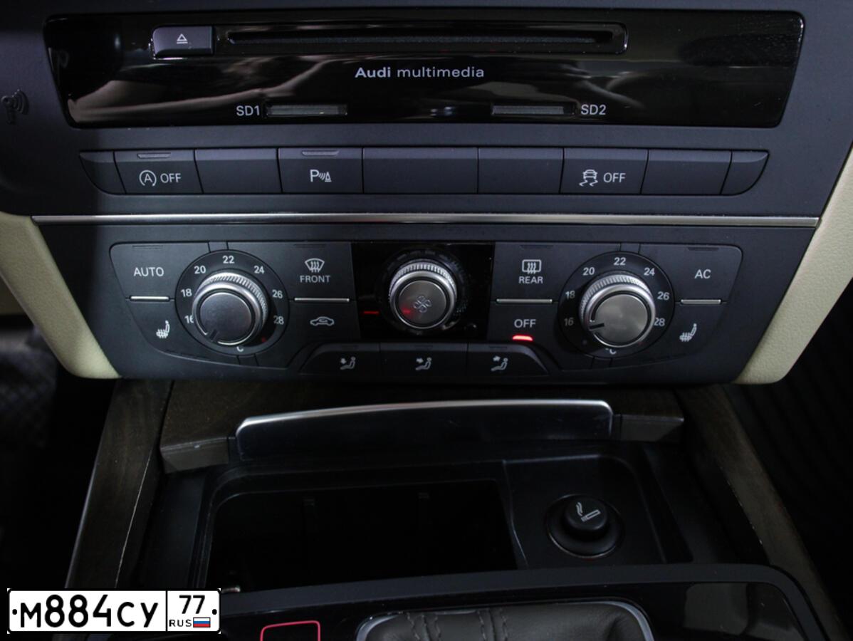 Фото автомобиля MERCEDES-BENZ МЕРСЕДЕС-БЕНЦ GLE 300 4MATIC, 2021 — госномер М884СУ77. Цвет: ЧЕРНЫЙ