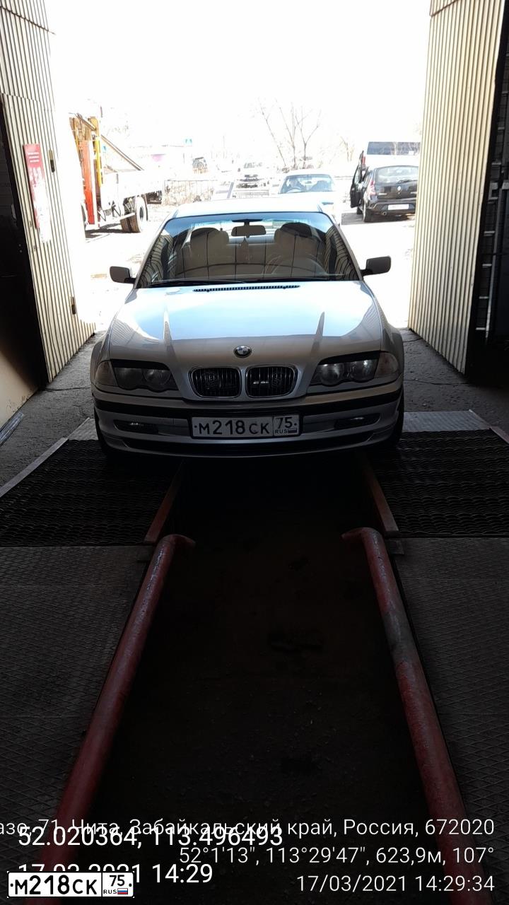Фото автомобиля BMW SERIE 3, 1998 — госномер М218СК75. Цвет: СЕРЫЙ