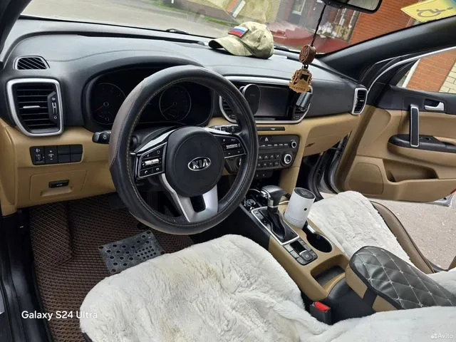 Фото автомобиля KIA SPORTAGE QLE, 2019 — госномер Н215АН13