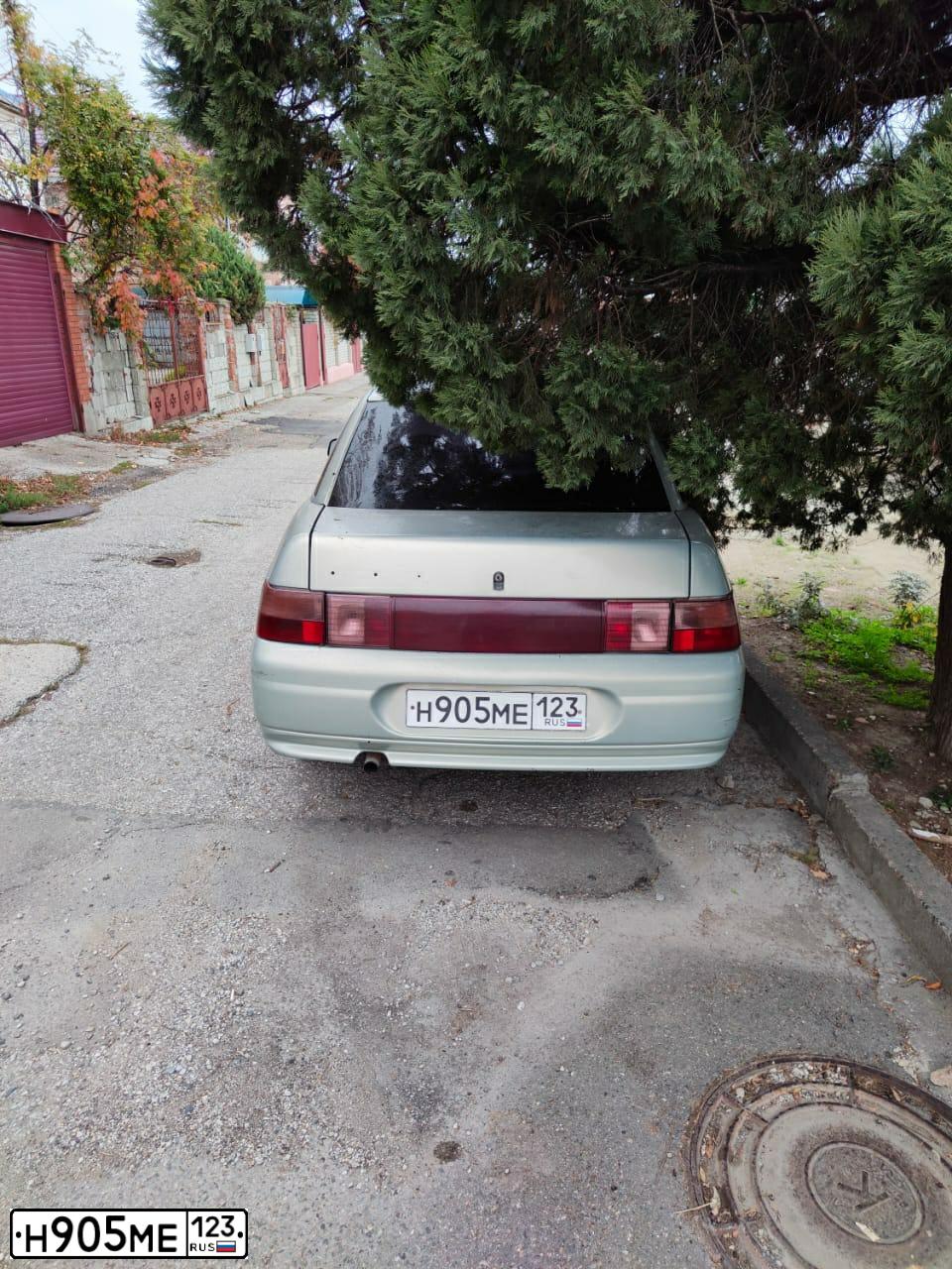 Фото автомобиля LADA 2110, 1999 — госномер Н905МЕ123. Цвет: СЕРЕБРИСТО-ЖЕЛТО-ЗЕЛЕНЫЙ