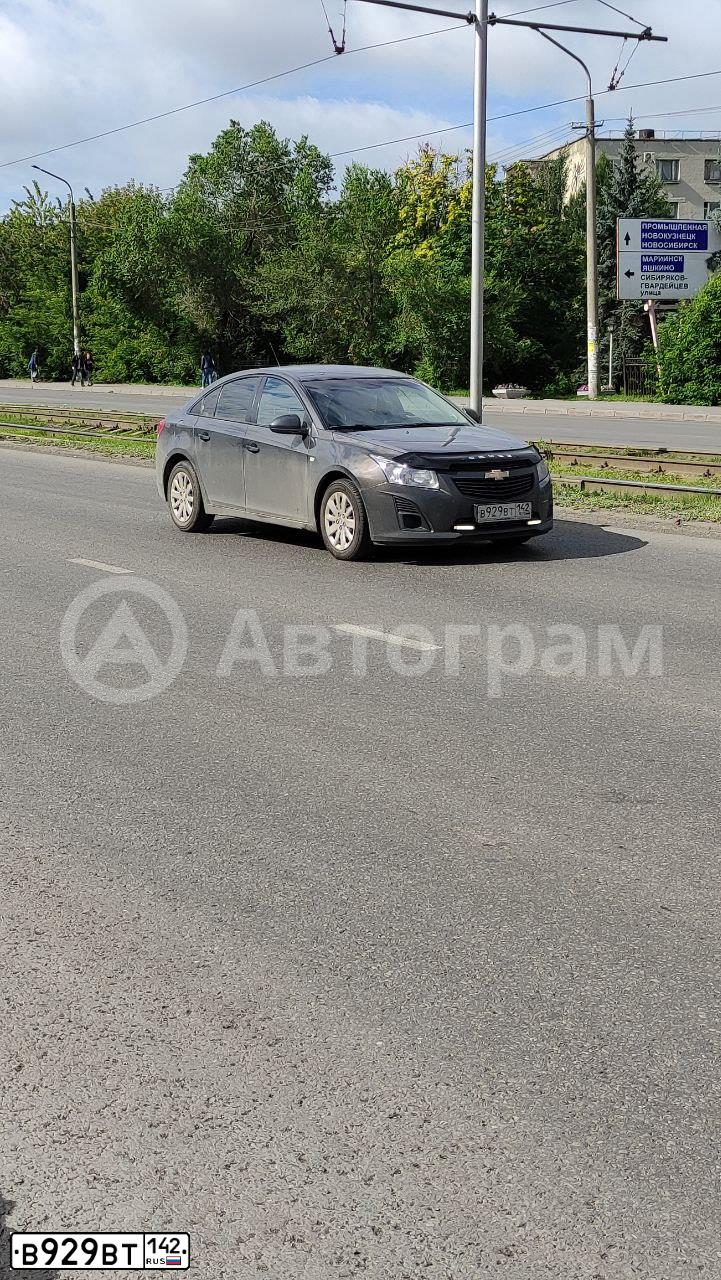 Фото автомобиля CHEVROLET CRUZE, 2012 — госномер В929ВТ142. Цвет: СЕРЫЙ МЕТАЛЛИК