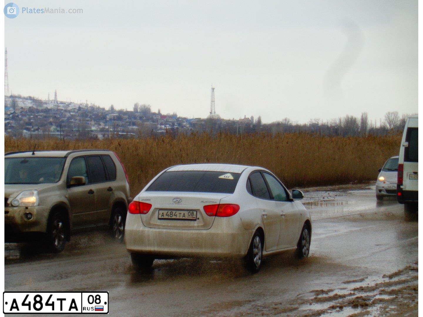Фото автомобиля HYUNDAI ELANTRA, 2009 — госномер А484ТА08. Цвет: Белый