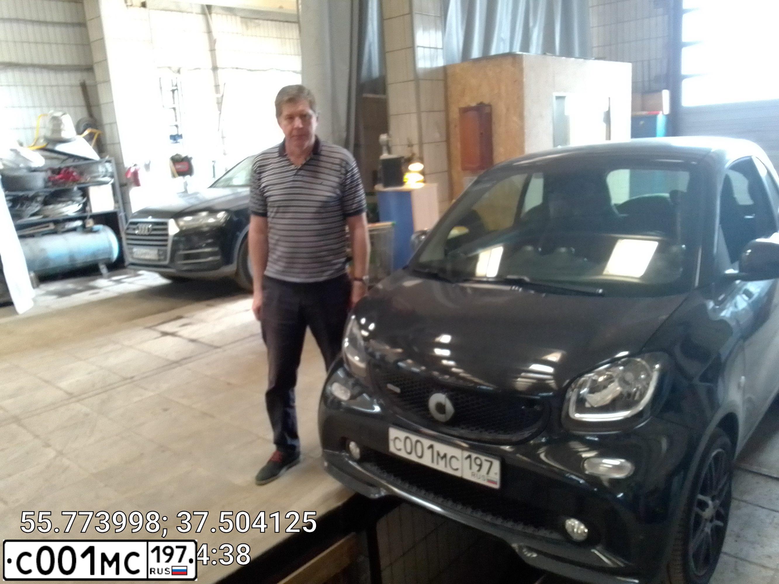 Фото автомобиля PORSCHE CAYENNE, 2013 — госномер Т032РВ797. Цвет: ЧЕРНЫЙ