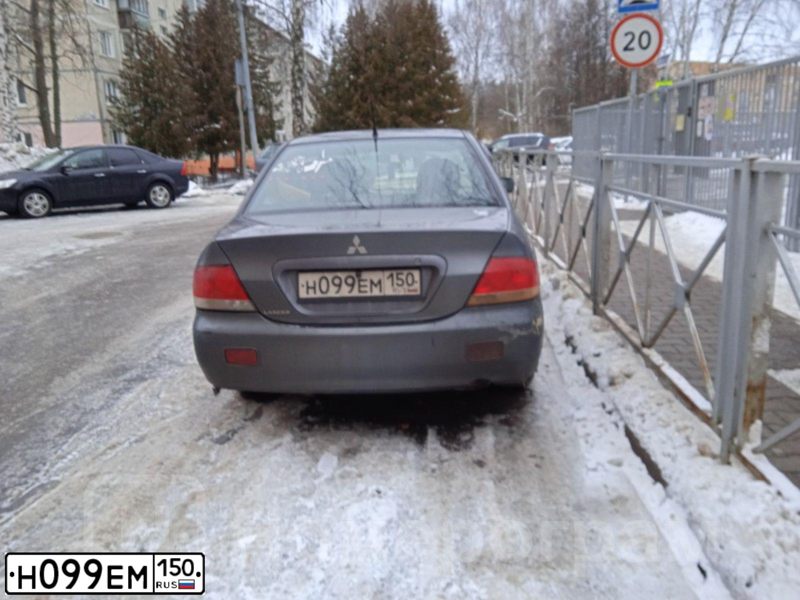 Фото автомобиля LADA 2114 SAMARA, 2007 — госномер Н099ЕМ150. Цвет: СВЕТЛО-СЕРЕБРИСТЫЙ МЕТАЛЛ