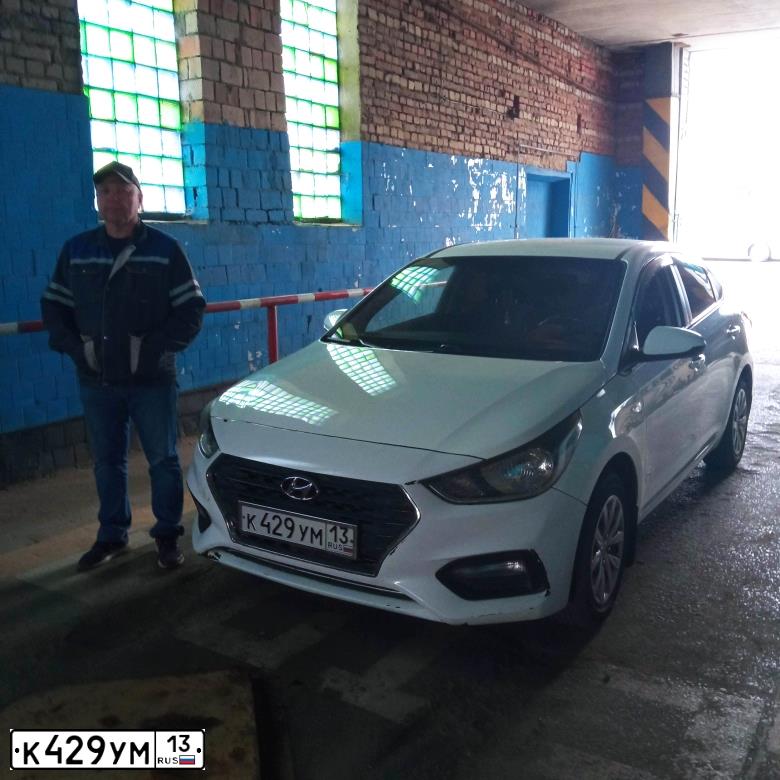 Фото автомобиля HYUNDAI SOLARIS, 2017 — госномер К429УМ13. Цвет: Белый